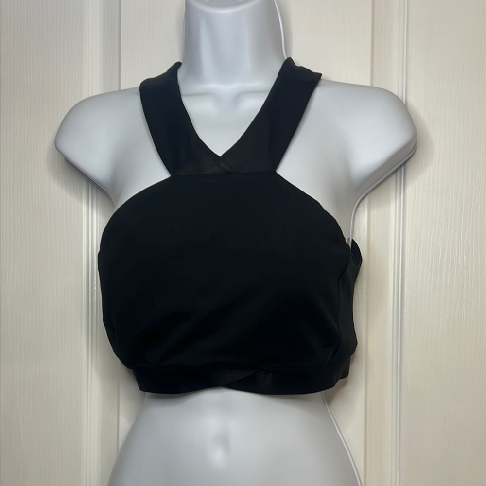 Fabletics Black Sleeveless Bustier Crop Top/sports bra